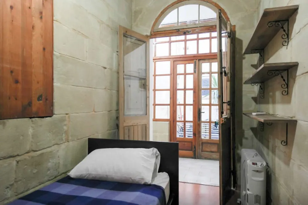 Peacehaven 8 - Hostel Sliema Hotel